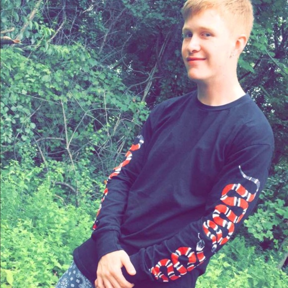 Meet your Posher, Joshua - Picture 5 of 8